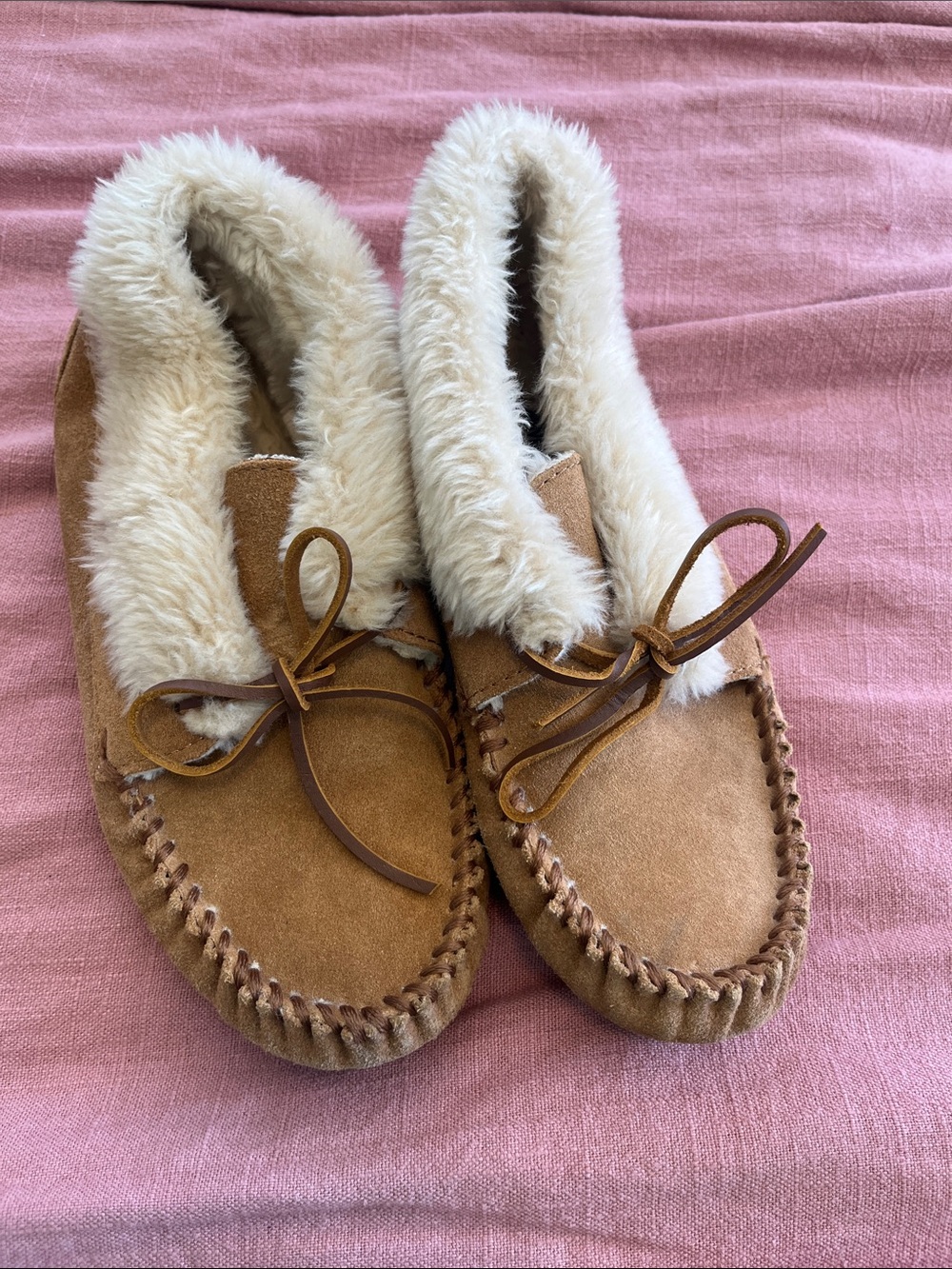 Minnetonka Cozy Faux-Fur Lined Tan Suede Moccasin Slippers